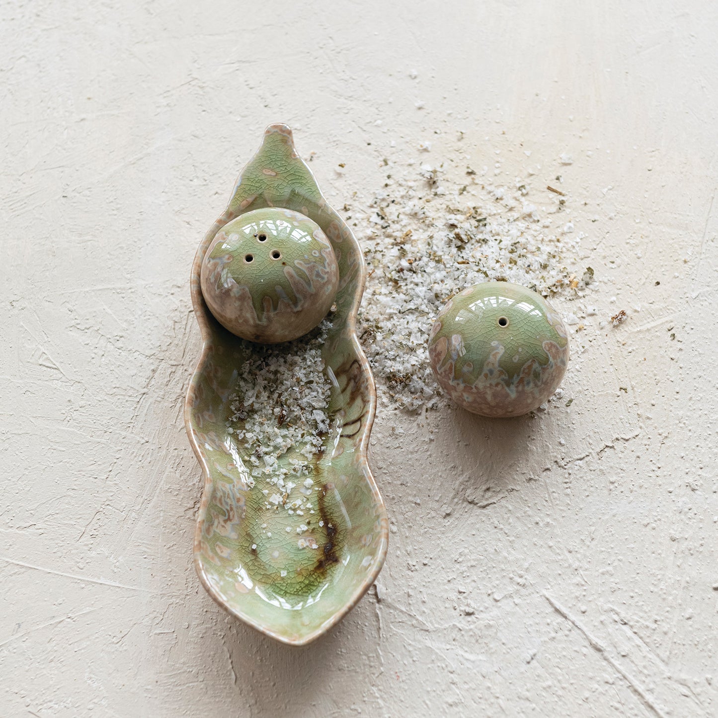 Peas in a Pod Salt & Pepper Shaker Set