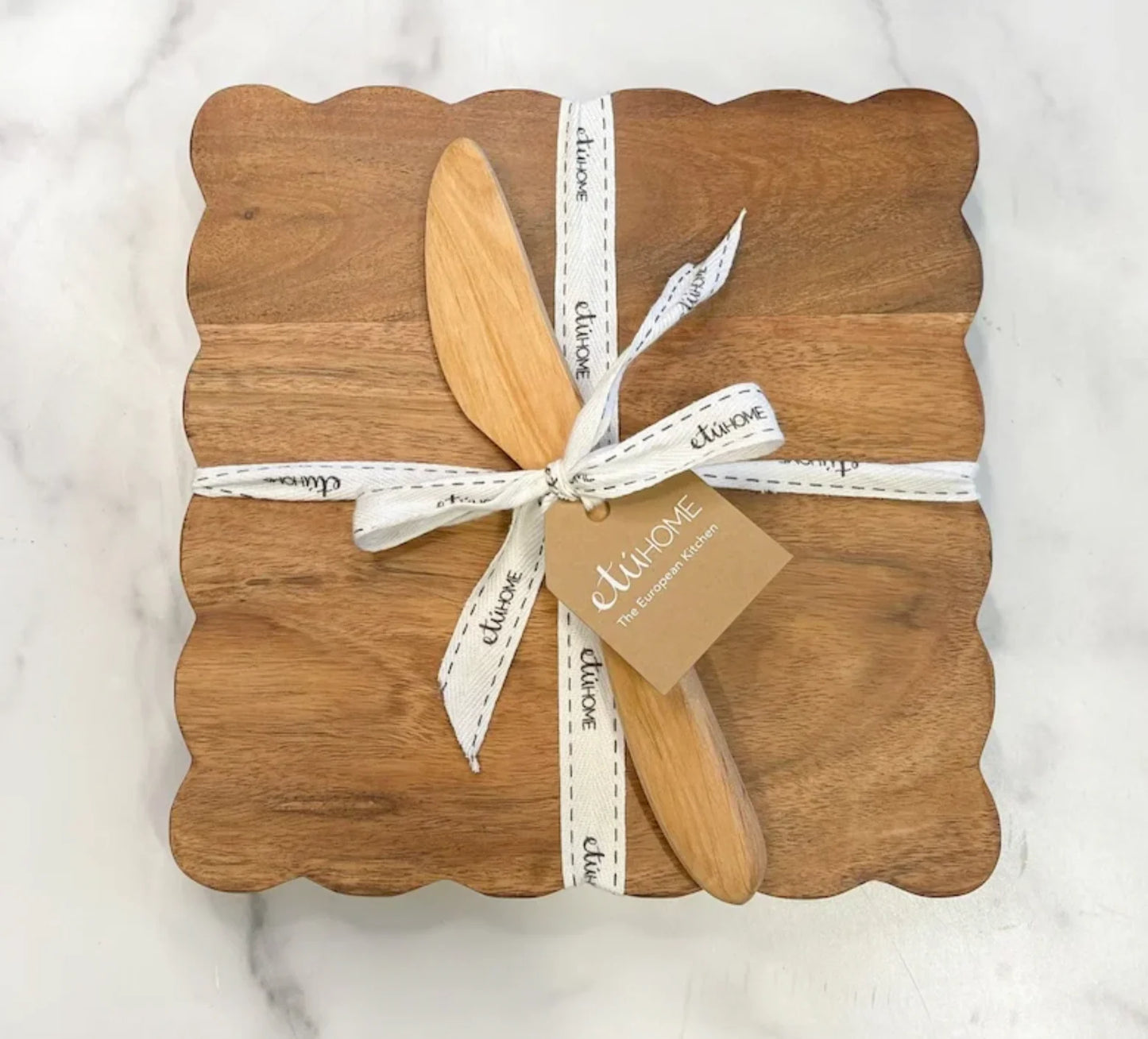 Scalloped Acacia Wood Board & Spreader Set