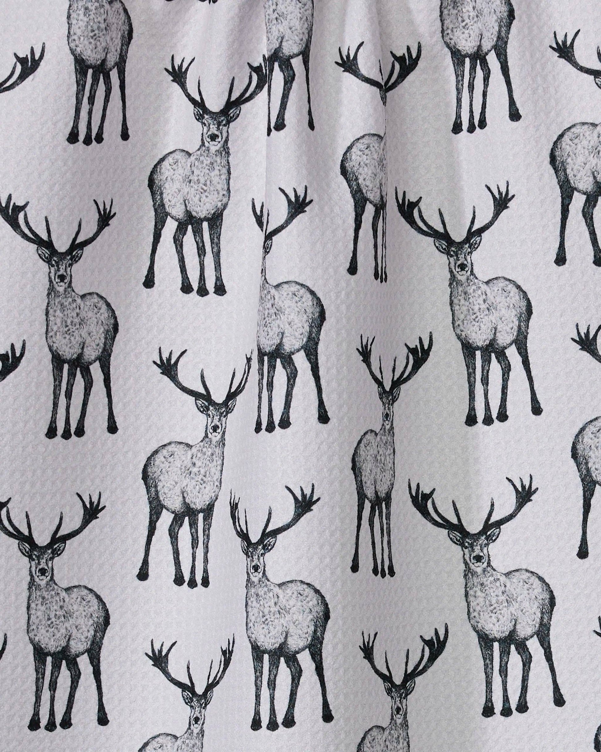 Ultra-absorbent Geoweave tea towel with soft textured weave detail.