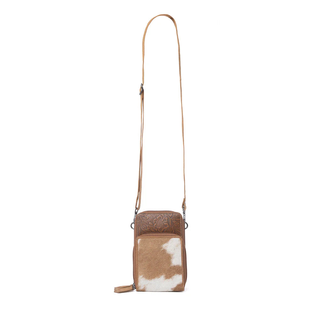 Rustler Ridge Hair-On Hide Sling Bag | Sandstone Cream