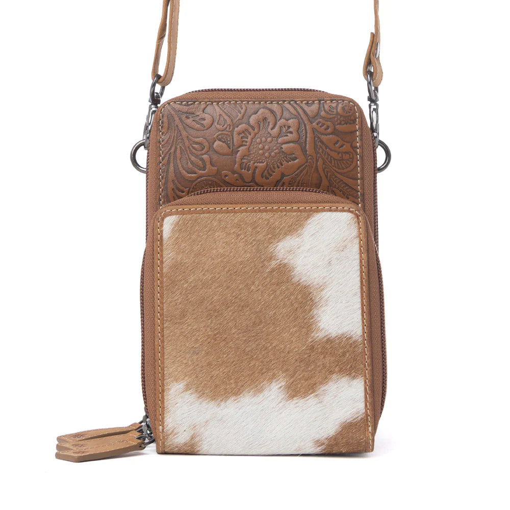 Rustler Ridge Hair-On Hide Sling Bag | Sandstone Cream